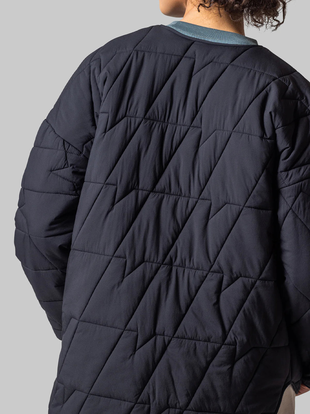 Gepolsterte, leichte Innenjacke für Damen